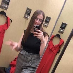 Meet your Posher, Caitlyn